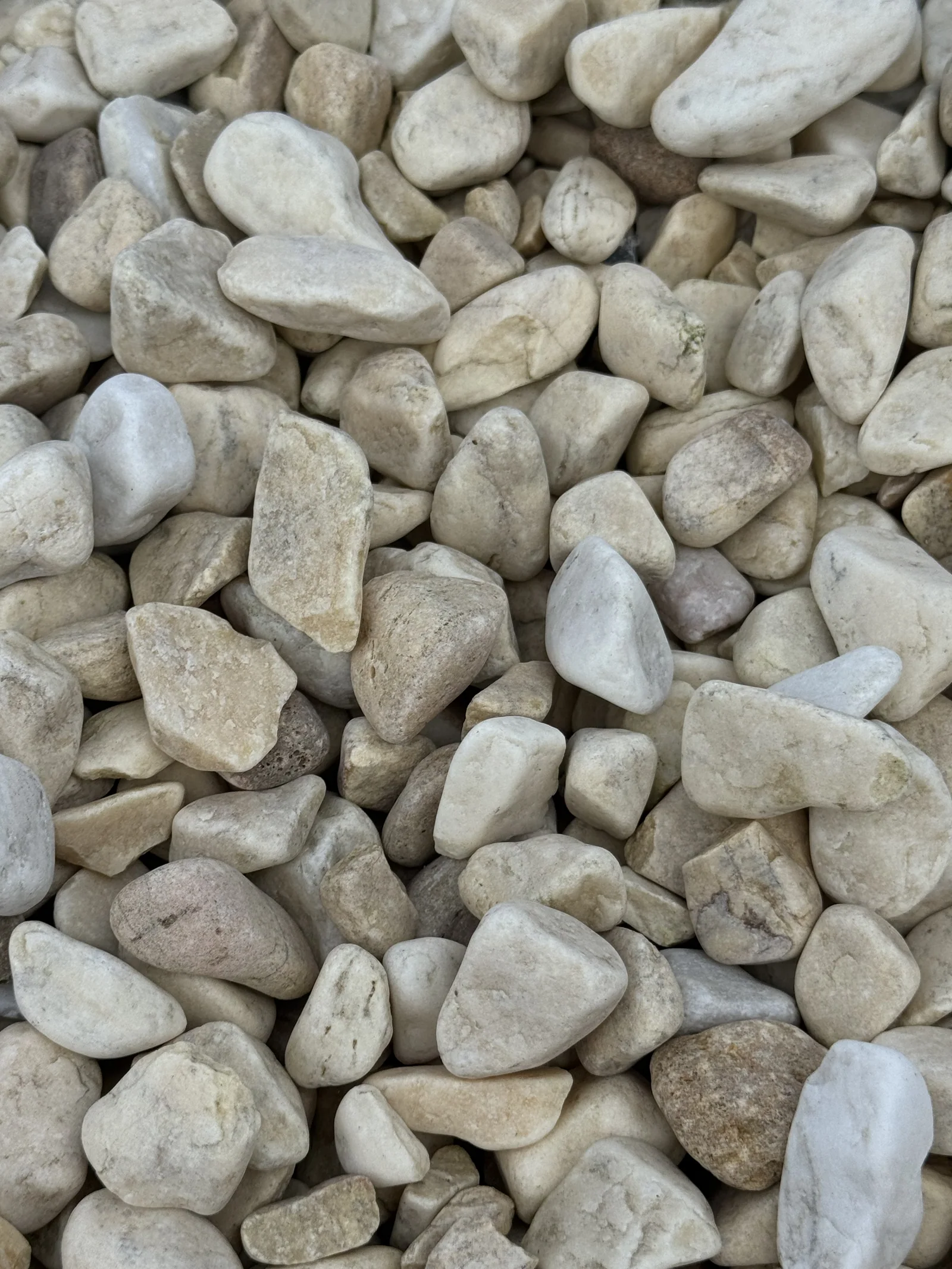 Apricot decorative stone, smooth cream and pale apricot pebbles