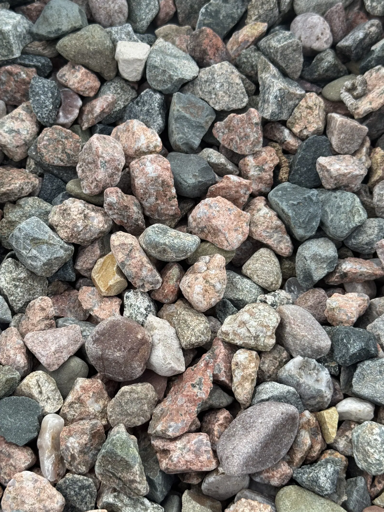 Pink Granite decorative stone, pink and grey granite chippings