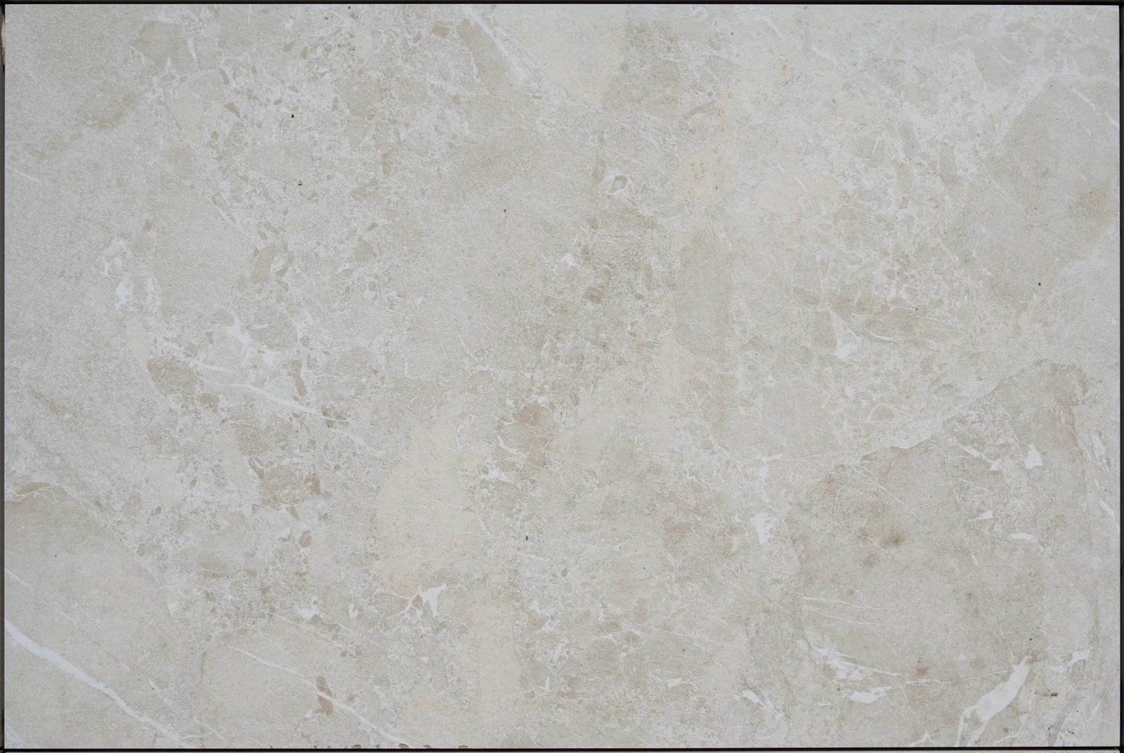 Highland Nature outdoor porcelain tile, light beige marble effect