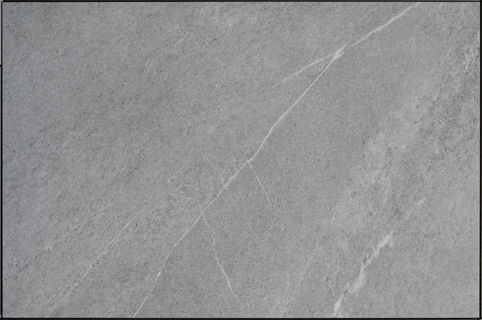 Sakhir Grey outdoor porcelain tile, grey with diagonal veining